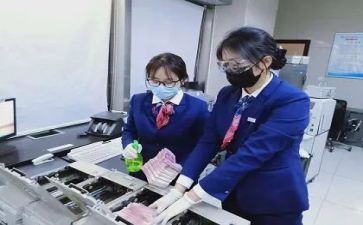 2024年银行年终述职报告参考6篇